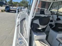 Wild Boats 6.25 Walk Around_3